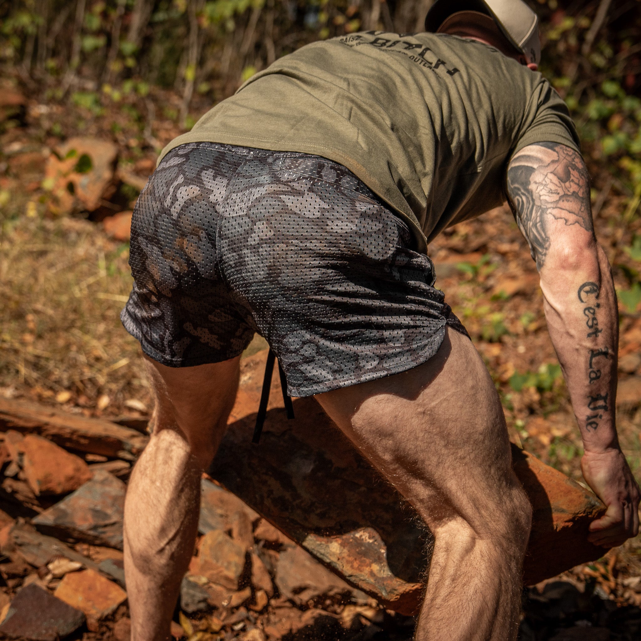 #color_outlaw-duck-camo