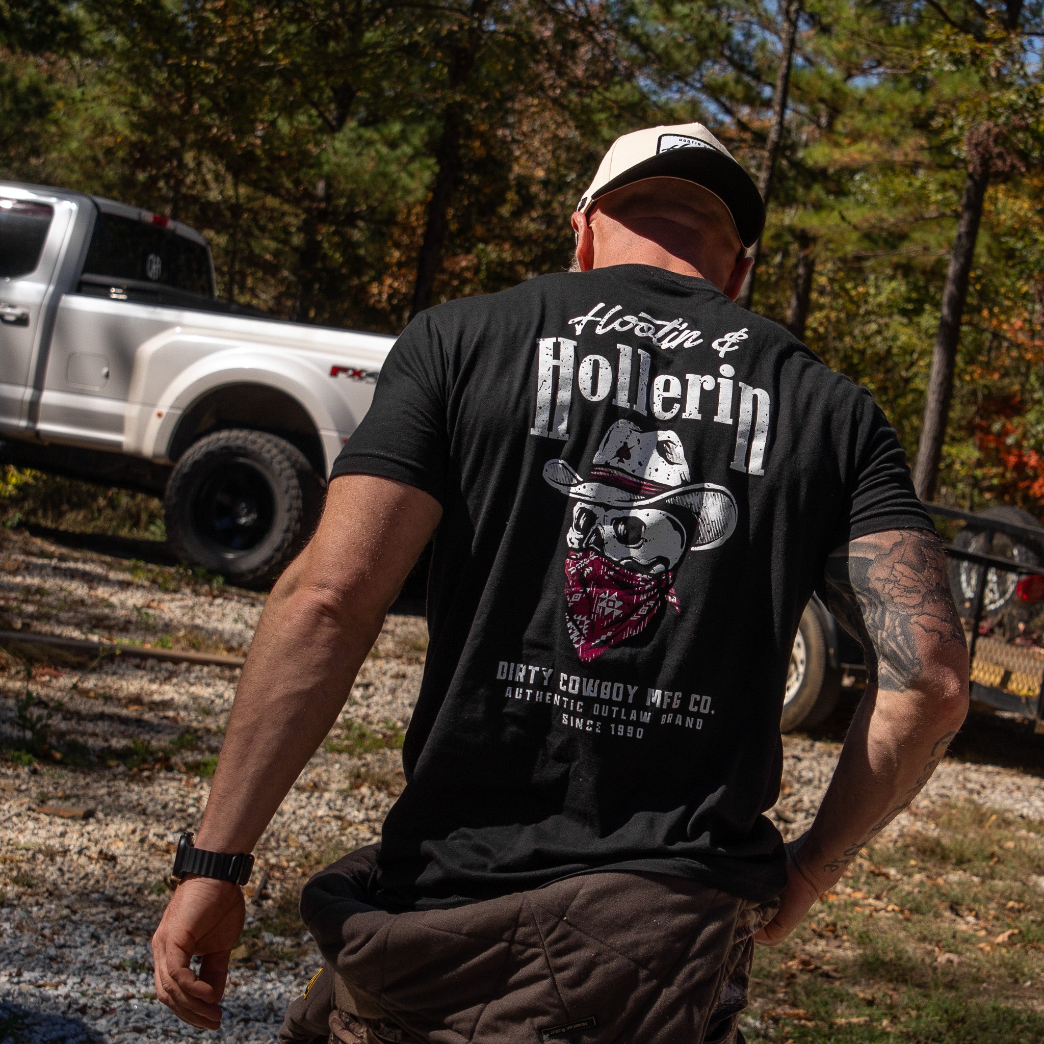 Hootin' And Hollern' Cowboy Skull Men's T-Shirt - DIRTY COWBOY MFG