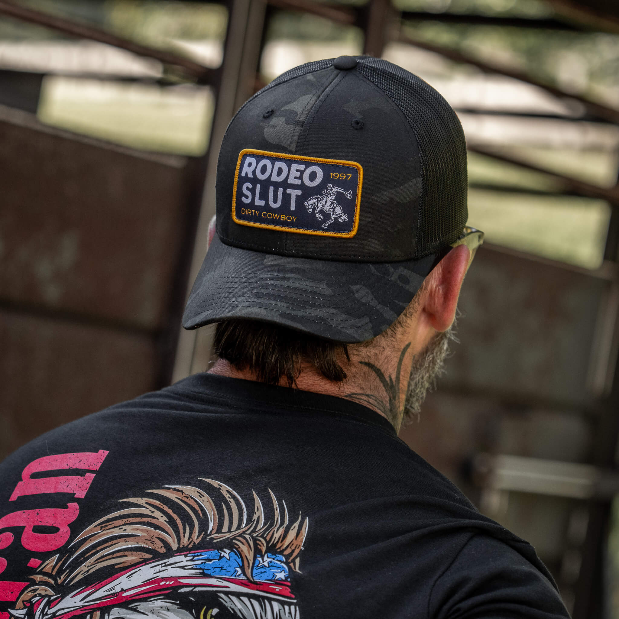 #color_black-multicam