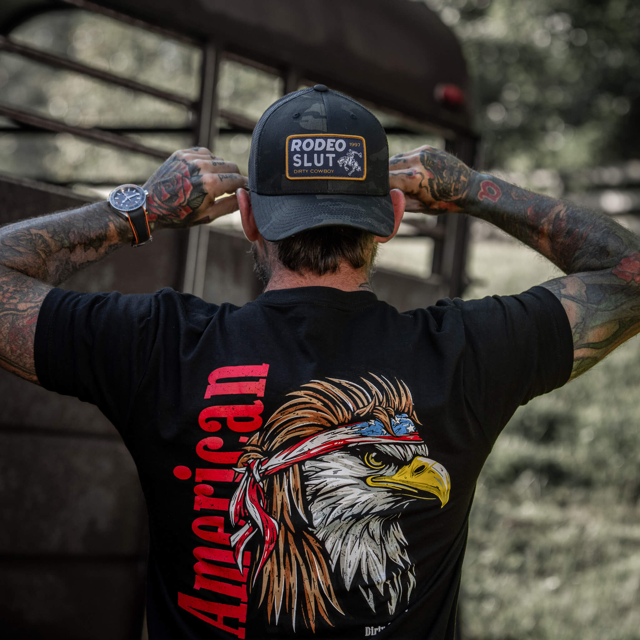 #color_black-multicam