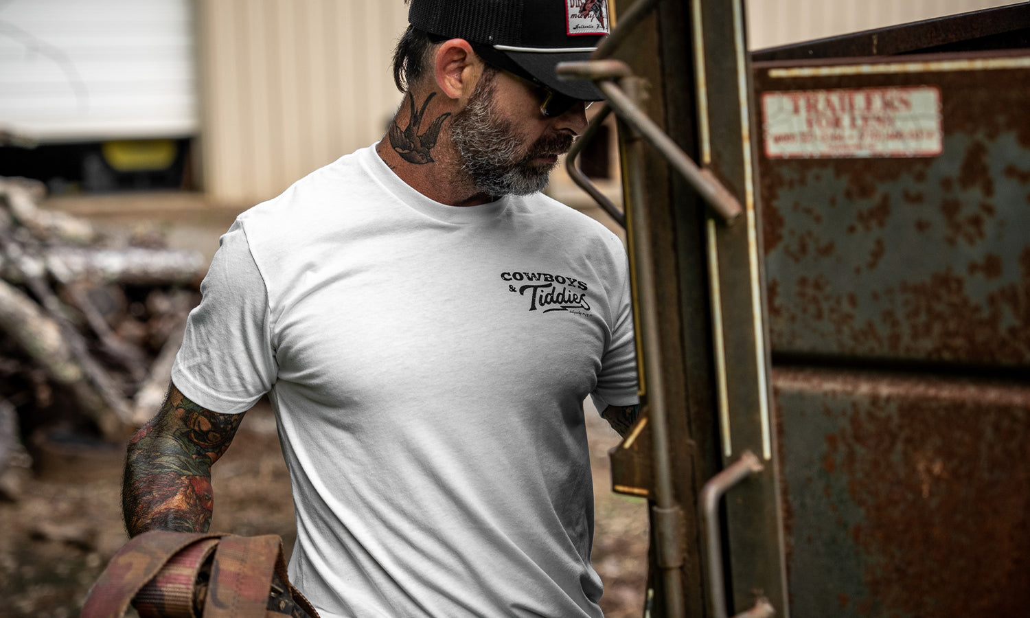 OUTLAW GRAPHIC TEE'S